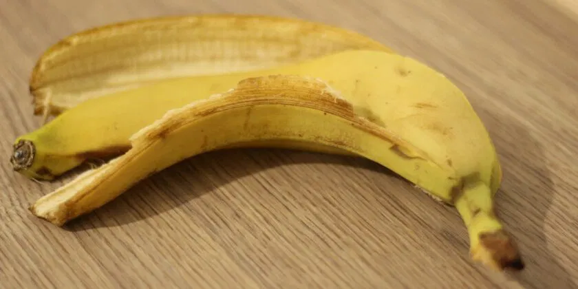 Nunca tires la cáscara de plátano: esto es lo que puedes limpiar con ella sin coste alguno ¡y nunca te lo hubieras esperado!