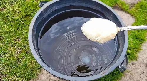 Vierta en un balde de agua y el suelo quedará como nuevo: sano, fértil, vivo, para una gran cosecha en los años venideros.