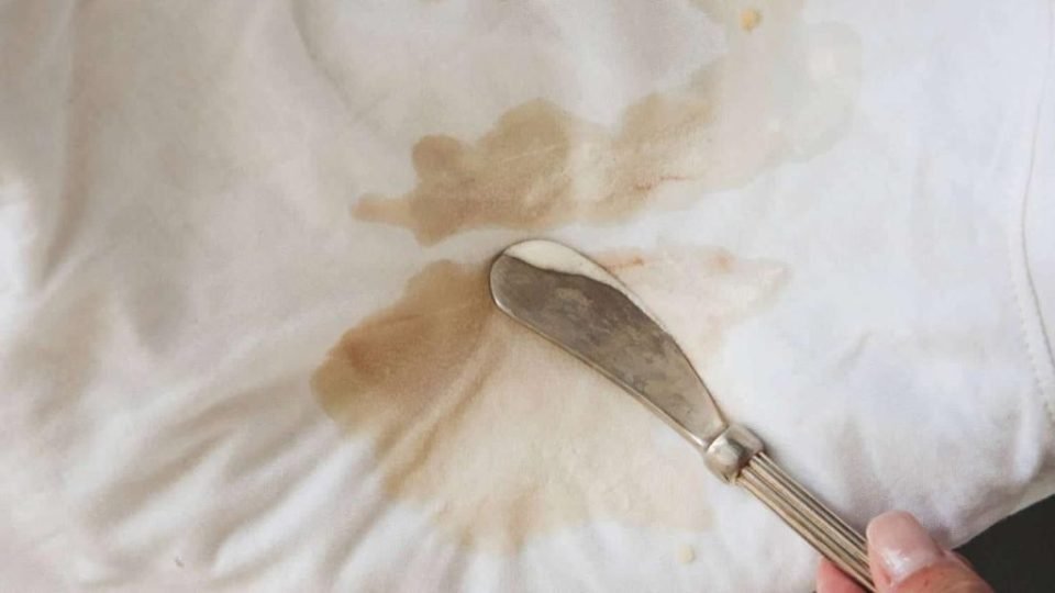 Manchas de helado en las telas, cómo quitarlas inmediatamente: la solución está en el frigorífico