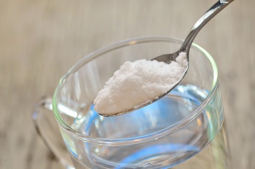 Las virtudes del bicarbonato de sodio mezclado con agua