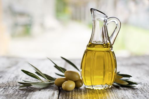 Las virtudes combinadas de la crema Nivea y el aceite de oliva